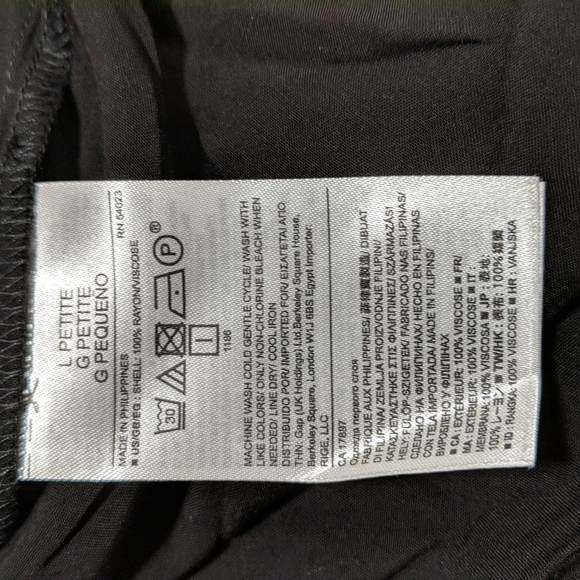 Banana Republic Women's Petite Large Button Down Blouse w/Tie Neck New - Picture 5 of 5